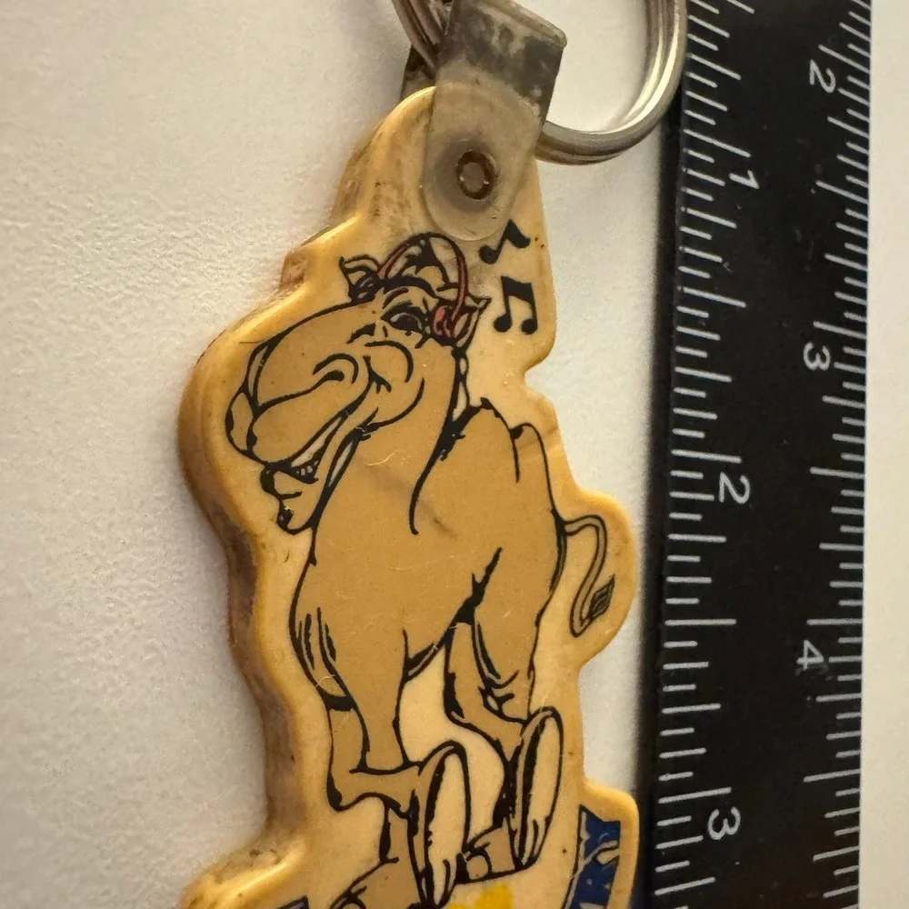Vintage KMLE Country 108 FM‎ Radio Camel Keychain, Novelty Collectible